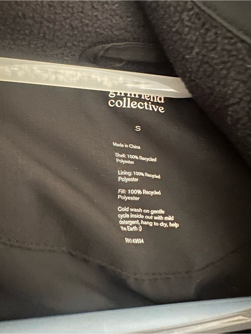 Black Puffer Jacket Cropped - Picture 2 of 3